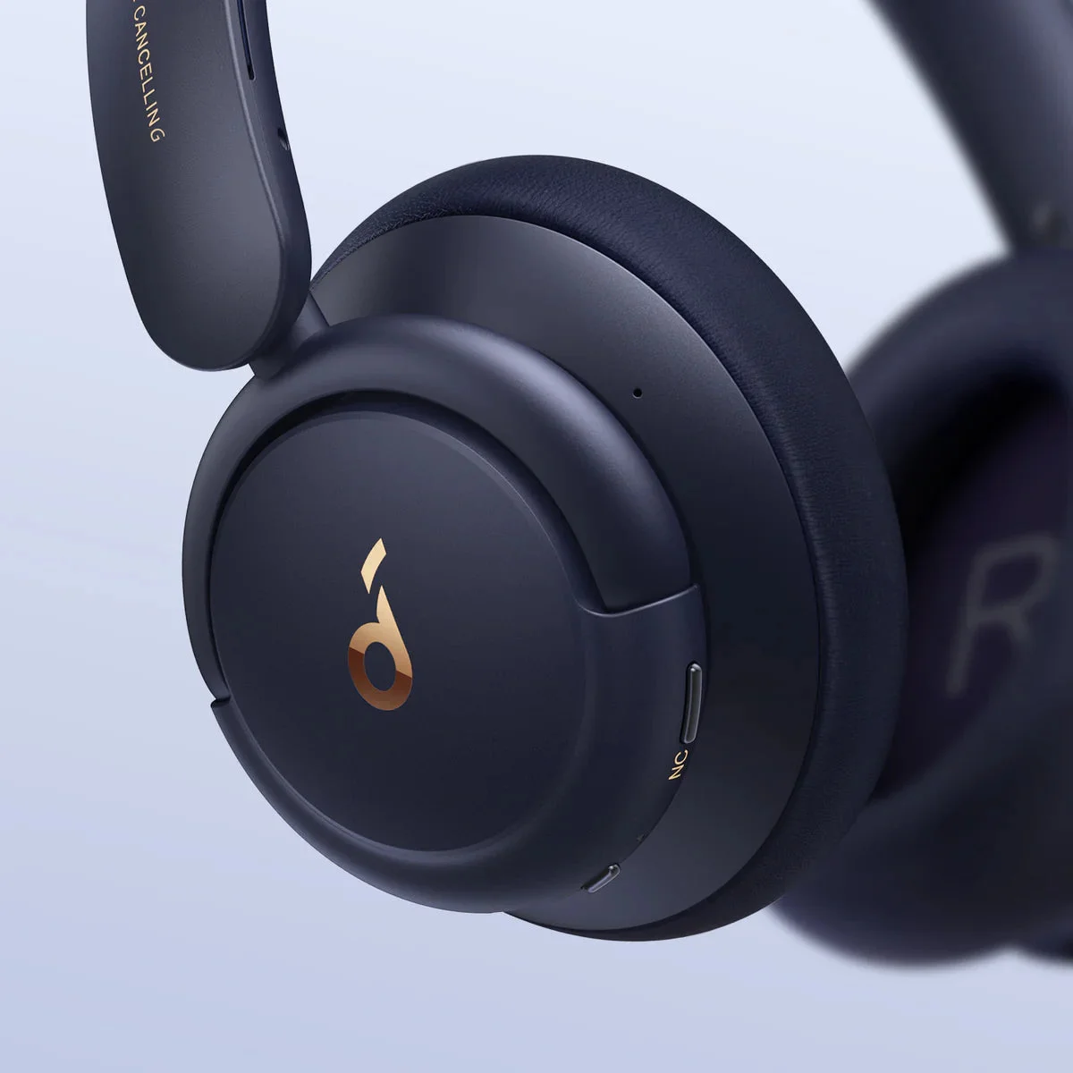 Soundcore Life Q30 by Anker 3